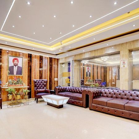 Super Townhouse Jageer Palace Near Mayapuri Chowk New Delhi Buitenkant foto
