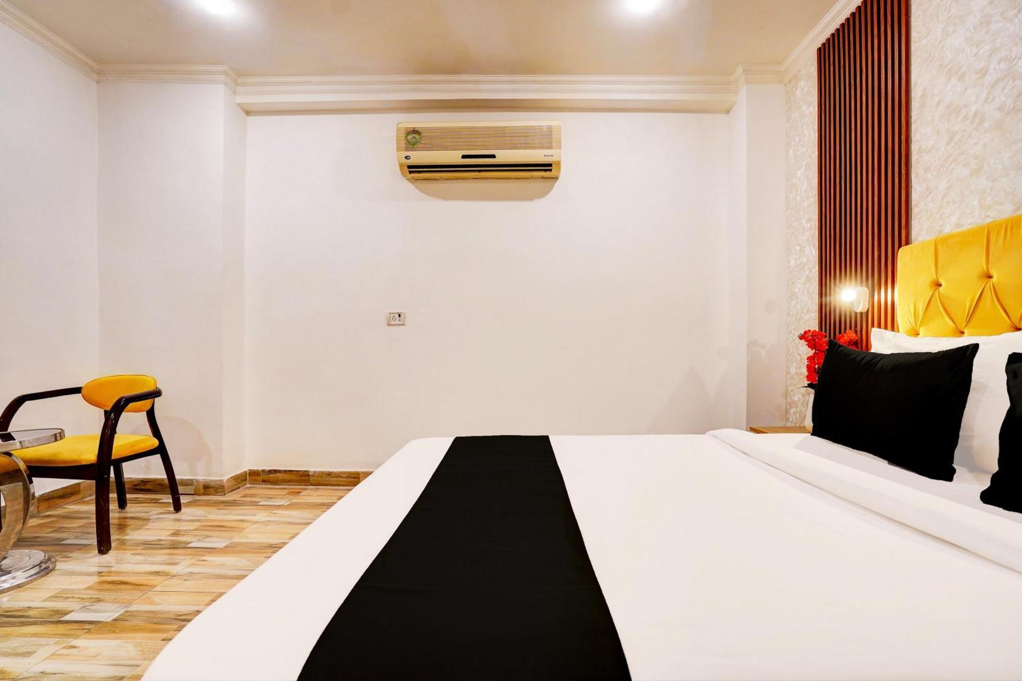 Super Townhouse Jageer Palace Near Mayapuri Chowk New Delhi Buitenkant foto