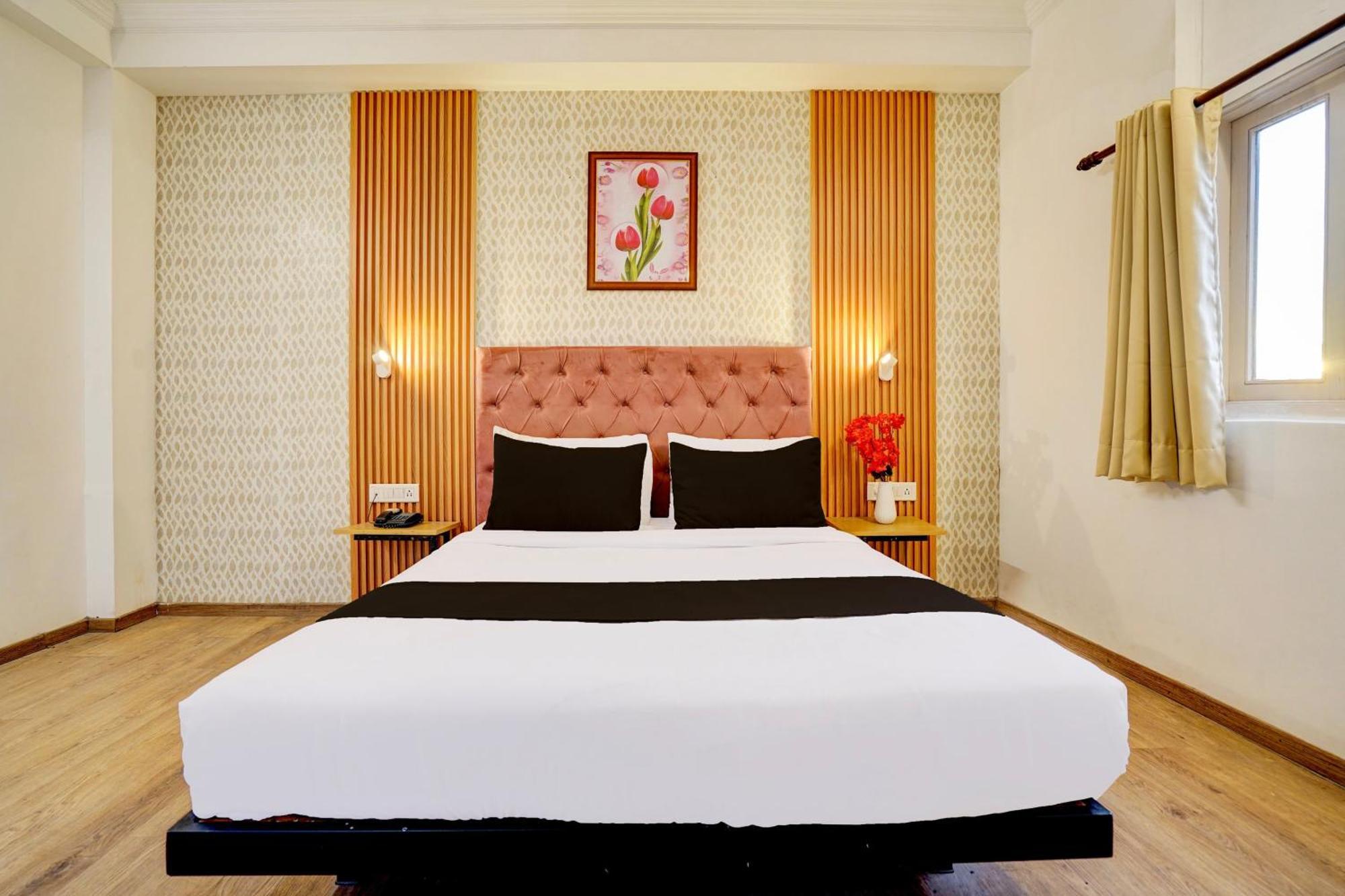 Super Townhouse Jageer Palace Near Mayapuri Chowk New Delhi Buitenkant foto