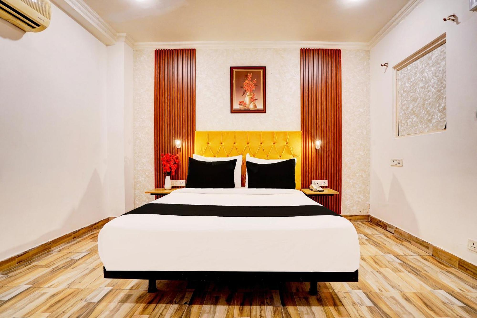 Super Townhouse Jageer Palace Near Mayapuri Chowk New Delhi Buitenkant foto