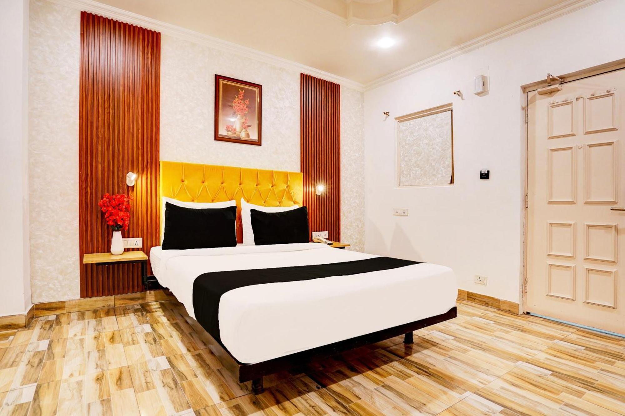 Super Townhouse Jageer Palace Near Mayapuri Chowk New Delhi Buitenkant foto