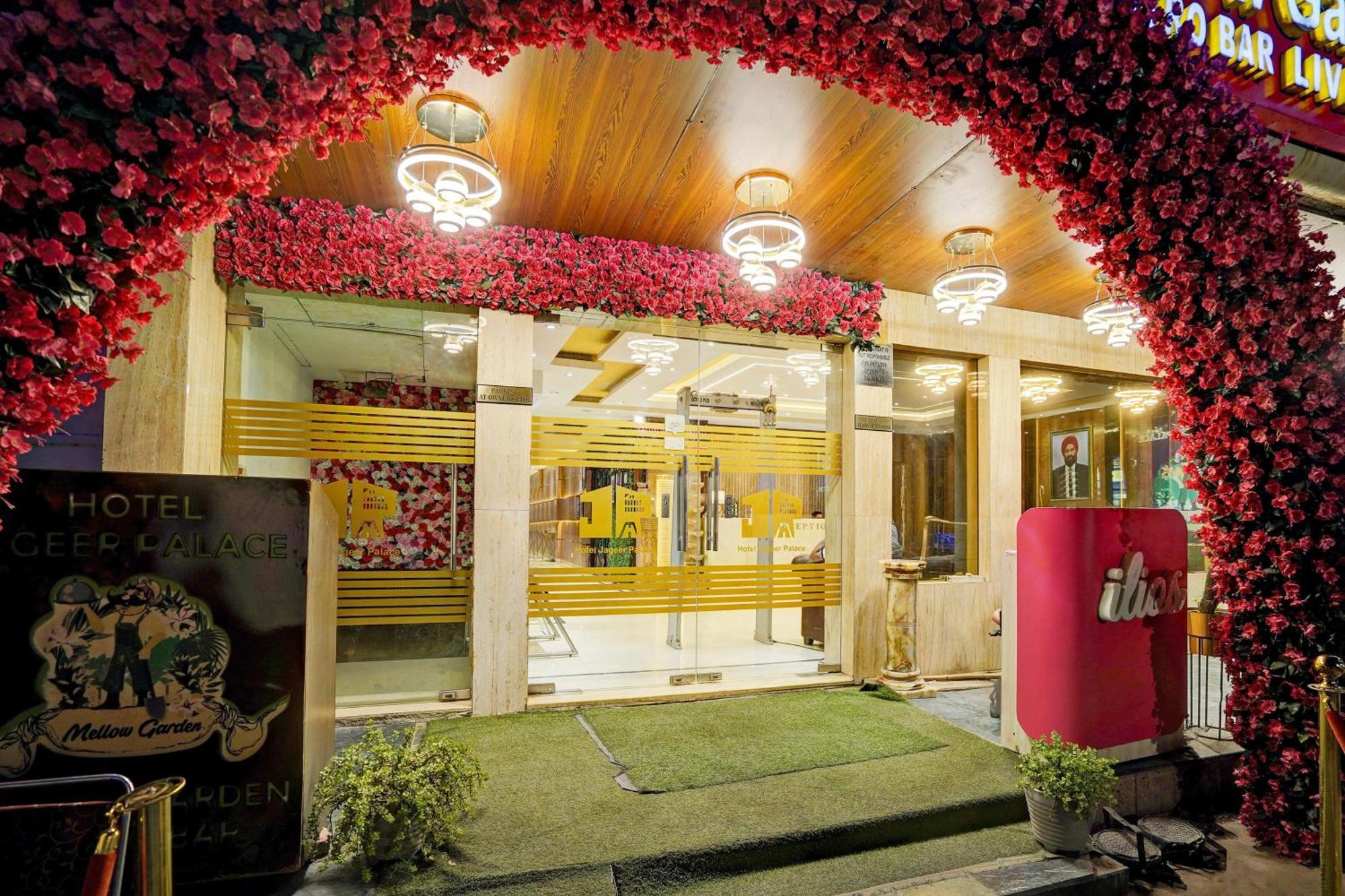 Super Townhouse Jageer Palace Near Mayapuri Chowk New Delhi Buitenkant foto